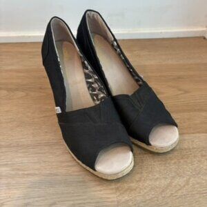 Toms Sandals Black Cork Wedges Shoes Size 7